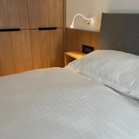 Luxury By The Lake Ap 25 Sibiu Esterno foto