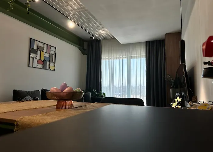 Luxury By The Lake Ap 25